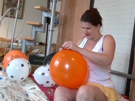 Amateurvideo Balloons - wie geil das quitscht von TittenCindy
