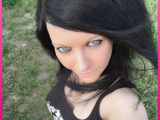 LailaBanx (26) LailaBanx (26)