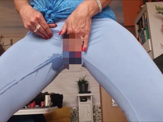Amateurvideo vollgepisste Hose von dirtycouples