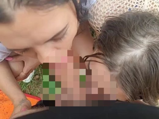 Amateurvideo Outdoorsex mit zwei Lesben von AlexanderNeuman